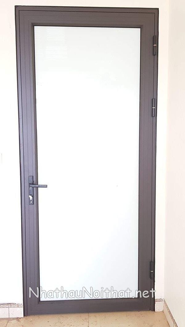 cua nhom nha ve sinh 26