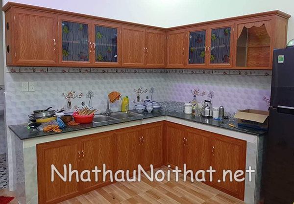 Xem 50 Mẫu Tủ Bếp Nhôm Kính Giá Rẻ Mới Nhất - Giá Chỉ Từ 1,2tr/md tu bep nhom kinh gia re 1