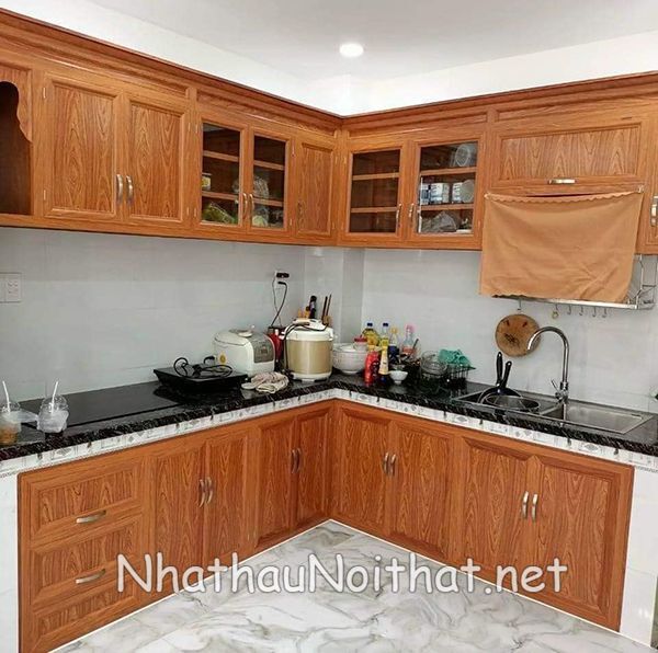 Xem 50 Mẫu Tủ Bếp Nhôm Kính Giá Rẻ Mới Nhất - Giá Chỉ Từ 1,2tr/md tu bep nhom kinh gia re 13