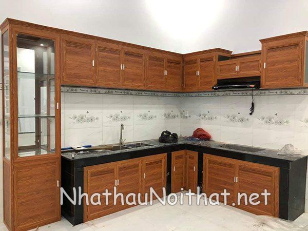 Xem 50 Mẫu Tủ Bếp Nhôm Kính Giá Rẻ Mới Nhất - Giá Chỉ Từ 1,2tr/md tu bep nhom kinh gia re 36