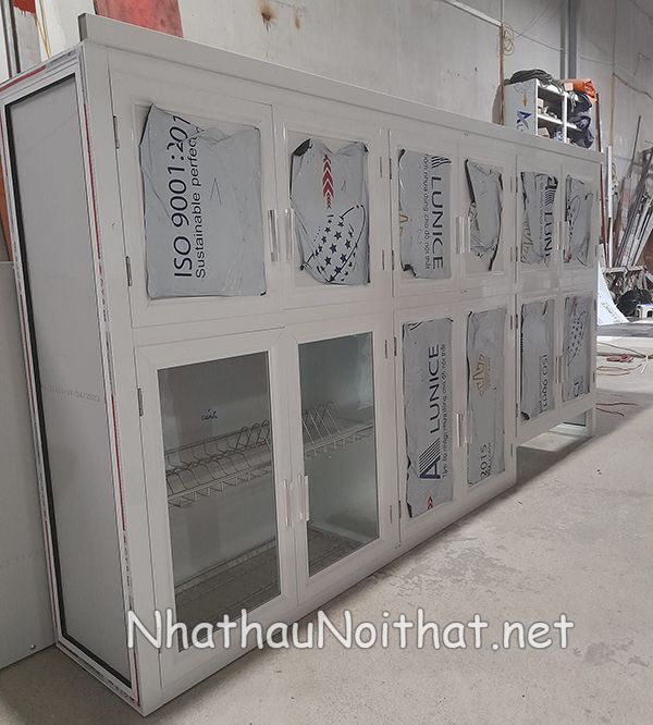 Xem 50 Mẫu Tủ Bếp Nhôm Kính Giá Rẻ Mới Nhất - Giá Chỉ Từ 1,2tr/md tu bep nhom kinh gia re 45