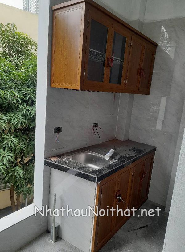 Khám Phá 50 Mẫu Tủ Bếp Nhôm Kính Nhỏ Đơn Giản Đẹp – Giá Rẻ Bất Ngờ! tu bep nhom kinh nho don gian 11