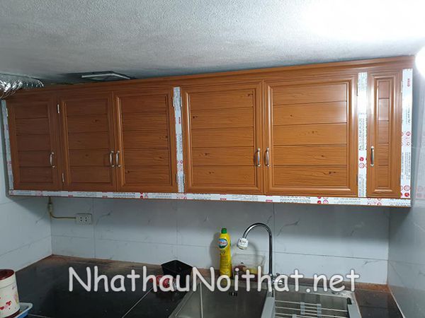 Báo Giá Tủ Bếp Nhôm Kính Treo Tường - Xem Ngay 30 Mẫu Đẹp Mới Nhất tu bep nhom kinh treo tuong 16