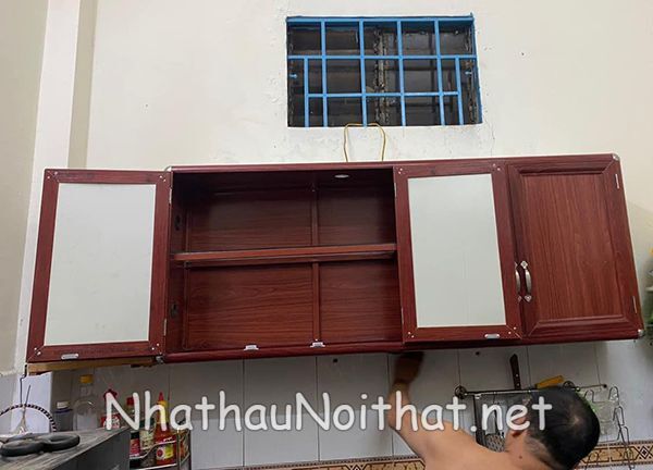 Báo Giá Tủ Bếp Nhôm Kính Treo Tường - Xem Ngay 30 Mẫu Đẹp Mới Nhất tu bep nhom kinh treo tuong 26