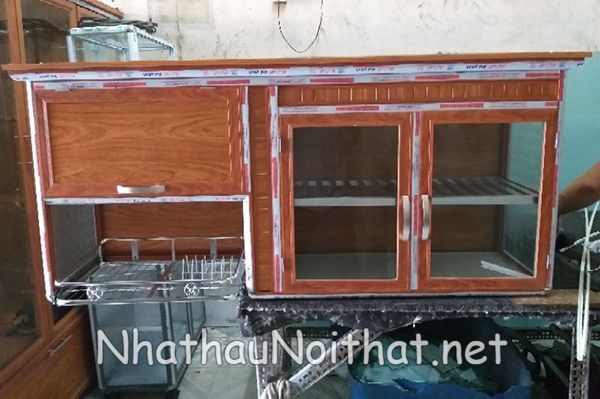 Báo Giá Tủ Bếp Nhôm Kính Treo Tường - Xem Ngay 30 Mẫu Đẹp Mới Nhất tu bep nhom kinh treo tuong 29