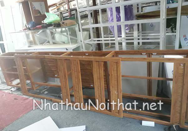 Báo Giá Tủ Bếp Nhôm Kính Treo Tường - Xem Ngay 30 Mẫu Đẹp Mới Nhất tu bep nhom kinh treo tuong 31