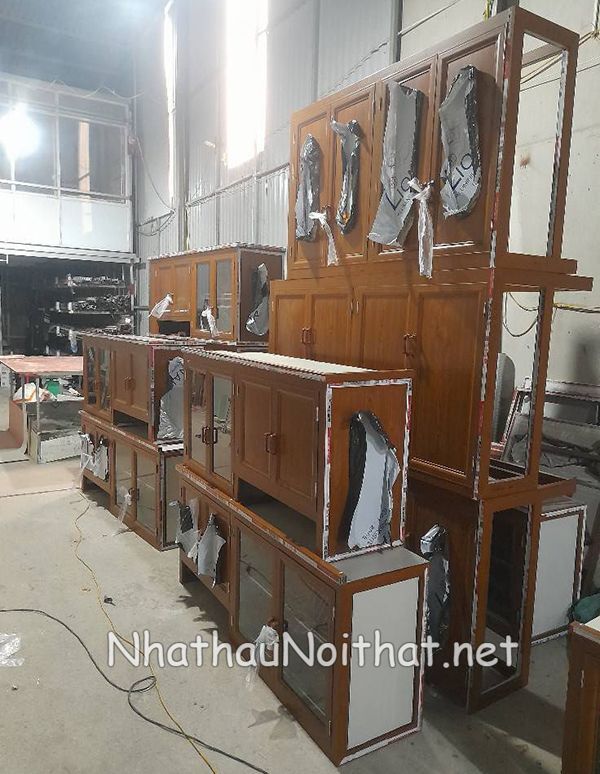 Báo Giá Tủ Bếp Nhôm Kính Treo Tường - Xem Ngay 30 Mẫu Đẹp Mới Nhất tu bep nhom kinh treo tuong 32