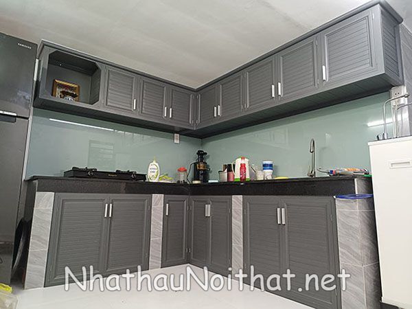 Top 30 Mẫu Tủ Bếp Nhôm Xingfa Đẹp – Báo Giá Xưởng Tiết Kiệm 30% tu bep nhom xingfa 1