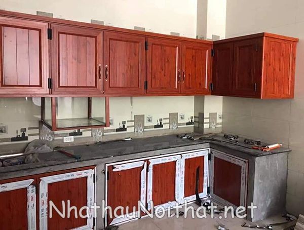 Top 30 Mẫu Tủ Bếp Nhôm Xingfa Đẹp – Báo Giá Xưởng Tiết Kiệm 30% tu bep nhom xingfa 18