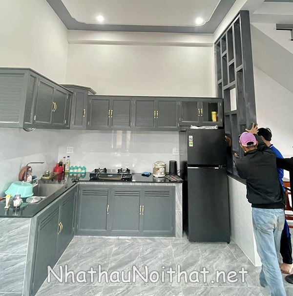 Top 30 Mẫu Tủ Bếp Nhôm Xingfa Đẹp – Báo Giá Xưởng Tiết Kiệm 30% tu bep nhom xingfa 23