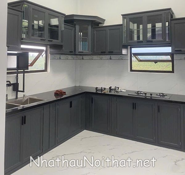 Top 30 Mẫu Tủ Bếp Nhôm Xingfa Đẹp – Báo Giá Xưởng Tiết Kiệm 30% tu bep nhom xingfa 24
