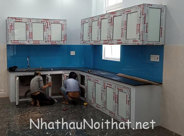 Top 30 Mẫu Tủ Bếp Nhôm Xingfa Đẹp – Báo Giá Xưởng Tiết Kiệm 30% tu bep nhom xingfa 29