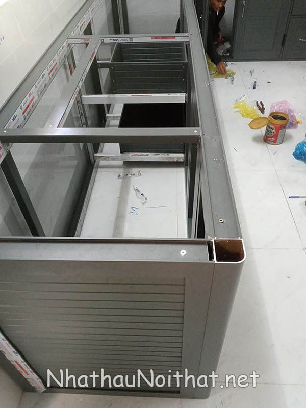 Top 30 Mẫu Tủ Bếp Nhôm Xingfa Đẹp – Báo Giá Xưởng Tiết Kiệm 30% tu bep nhom xingfa 31