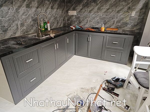 Top 30 Mẫu Tủ Bếp Nhôm Xingfa Đẹp – Báo Giá Xưởng Tiết Kiệm 30% tu bep nhom xingfa 5