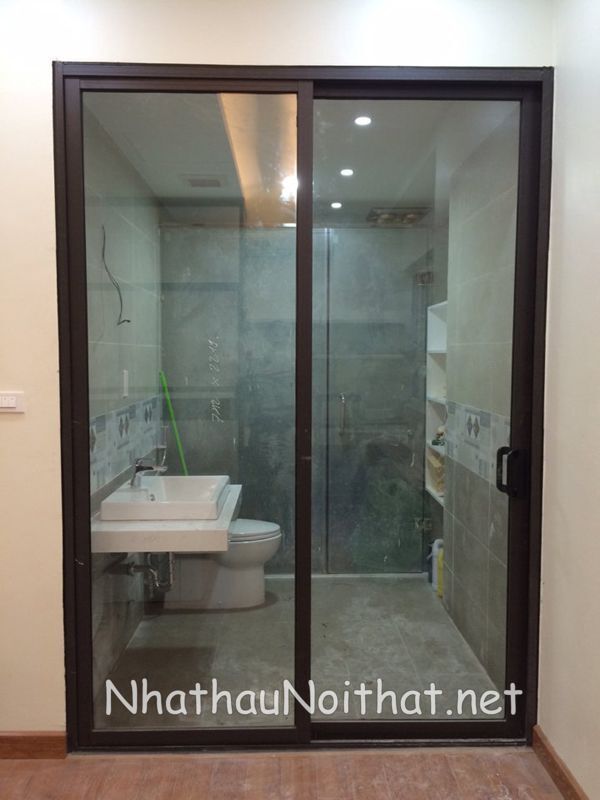 cua nhom nha ve sinh 30